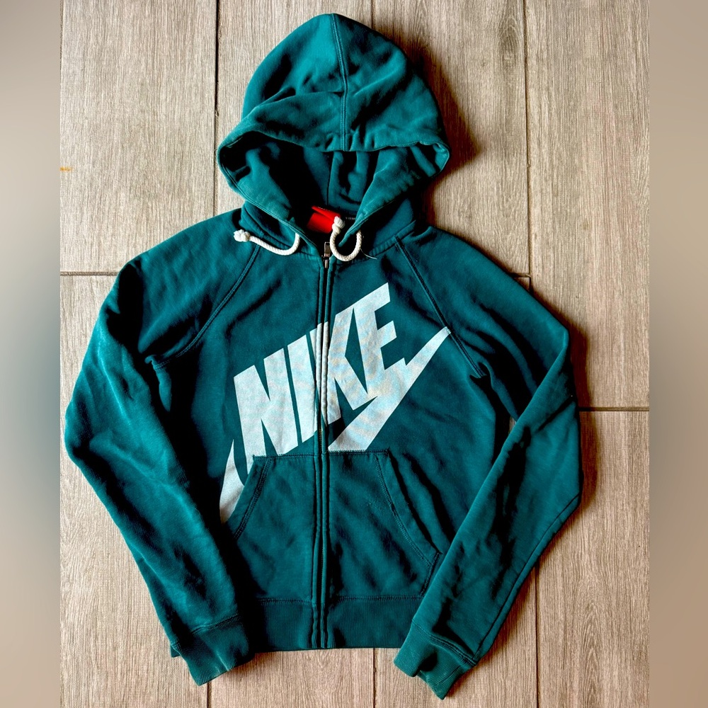 Nike Women’s Sweater XS/S
